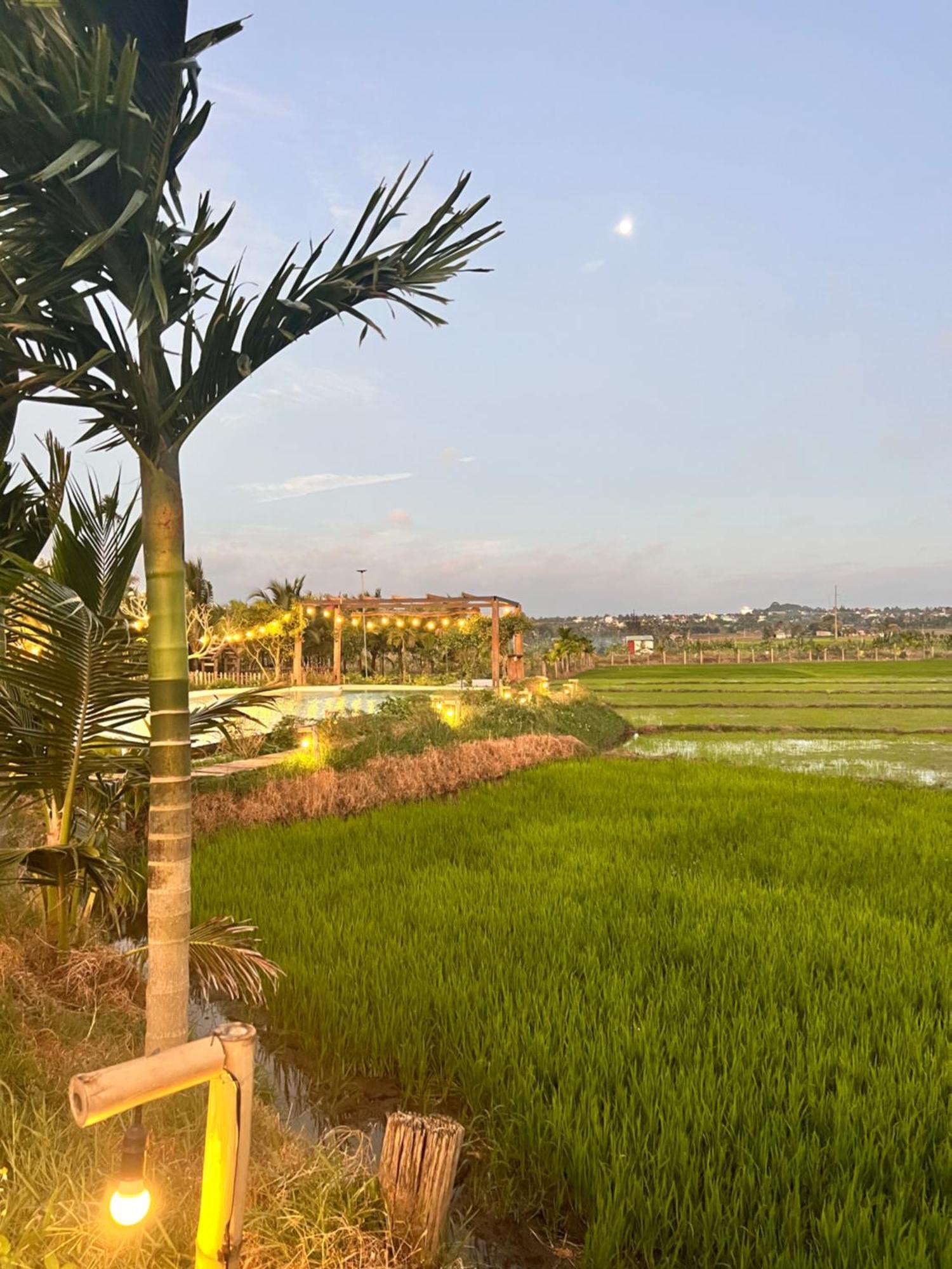 Komleo Farm Hotel Buon Ma Thuot Exterior photo