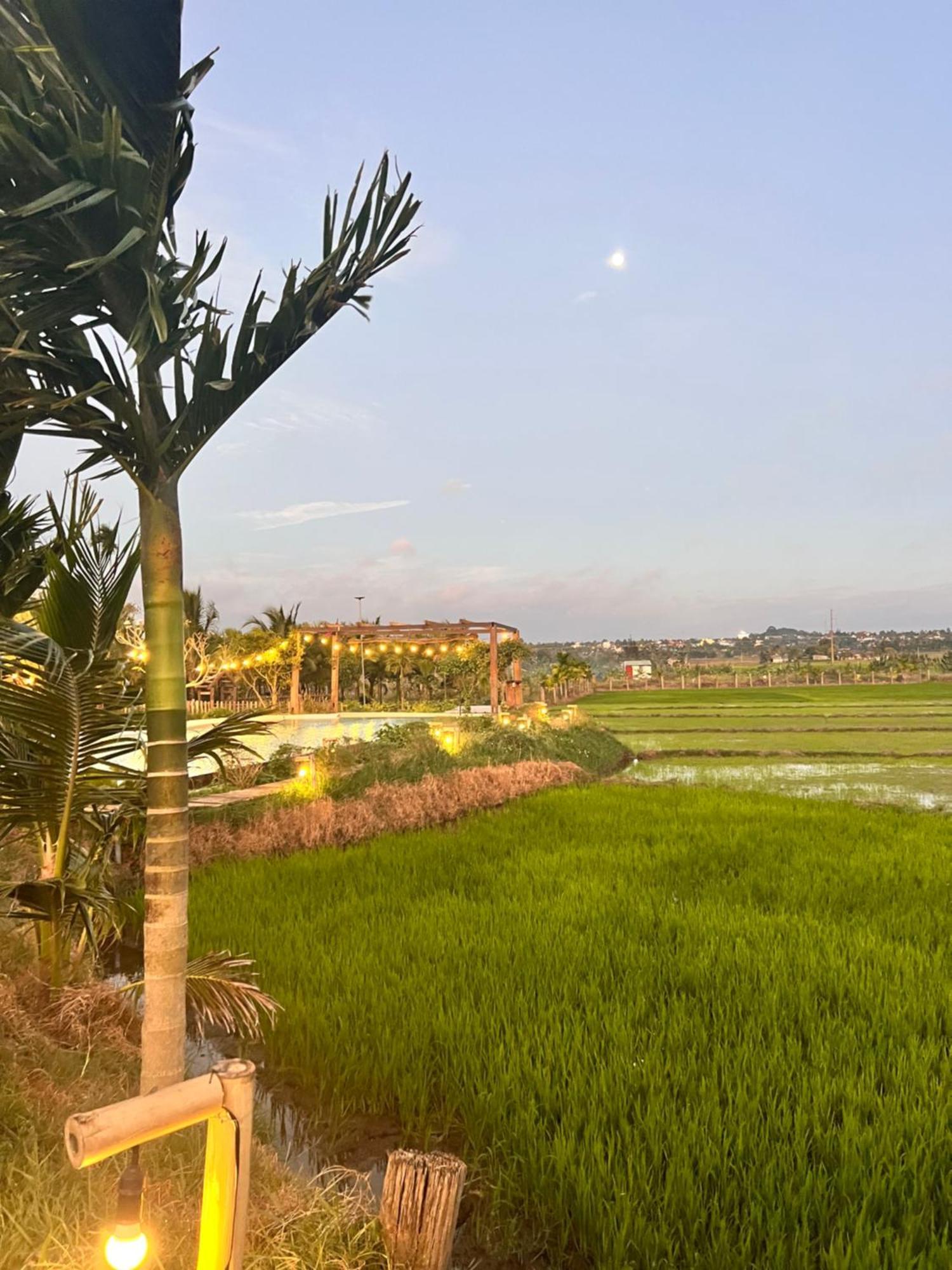 Komleo Farm Hotel Buon Ma Thuot Exterior photo